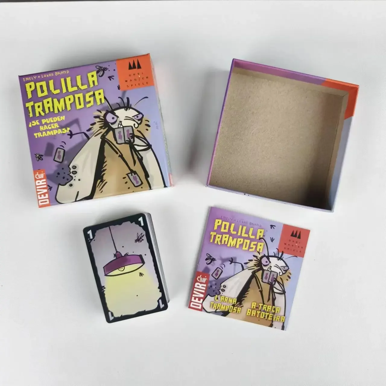 Cheating Moth Spanish Card Gam - Party Games Juegos De Mesa ulasan dan harga